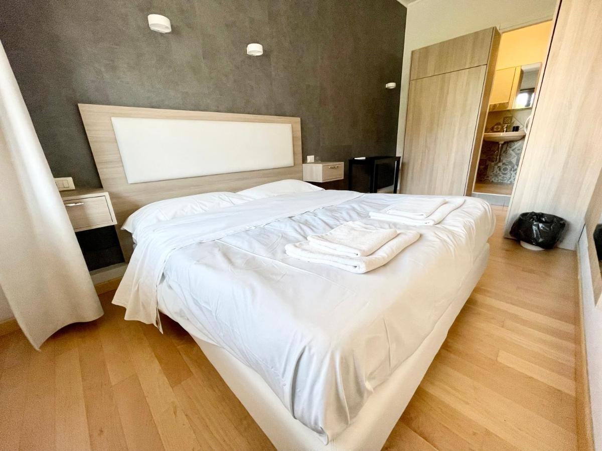 Luciano Laterani Guest House روما المظهر الخارجي الصورة