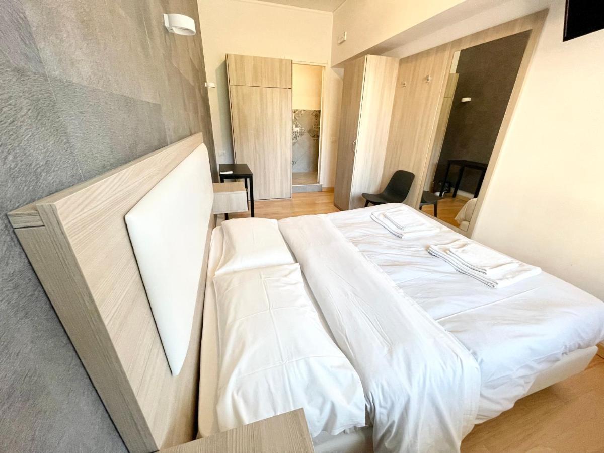 Luciano Laterani Guest House روما المظهر الخارجي الصورة