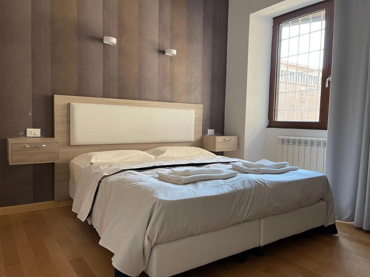 Luciano Laterani Guest House روما المظهر الخارجي الصورة