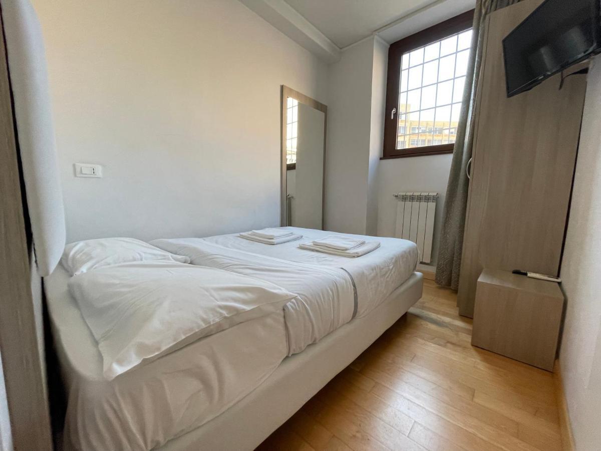Luciano Laterani Guest House روما المظهر الخارجي الصورة