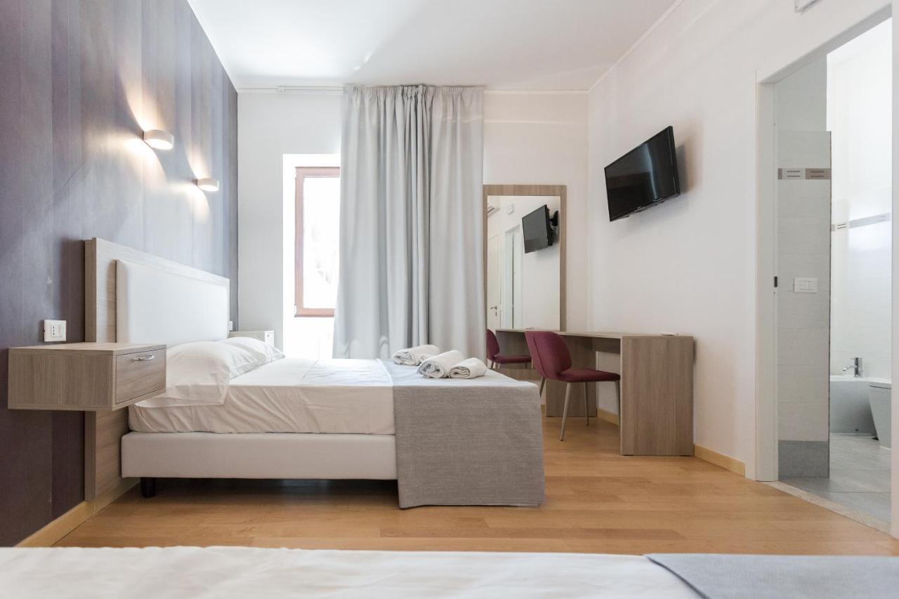Luciano Laterani Guest House روما المظهر الخارجي الصورة